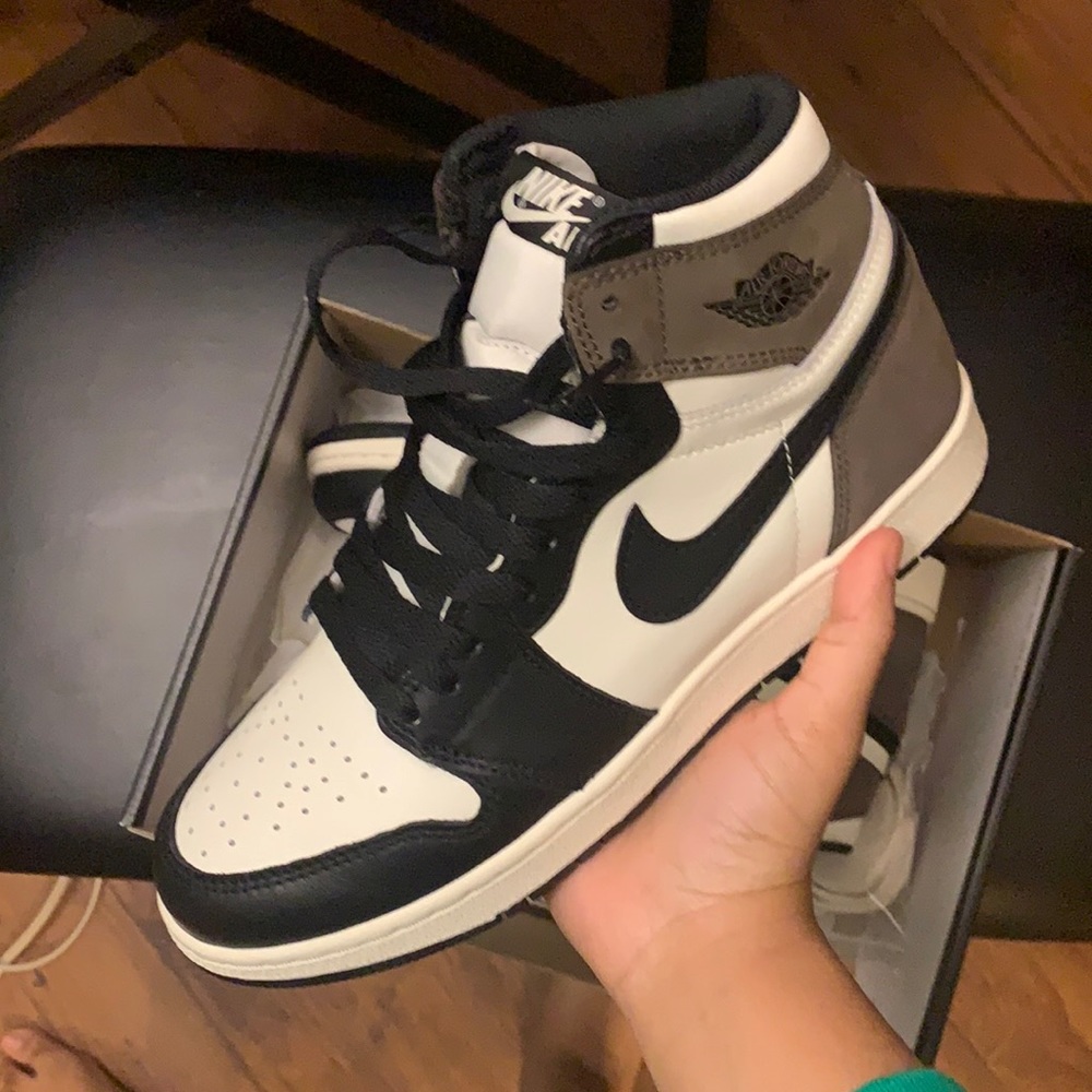 Jordan 1’s Mocha’s